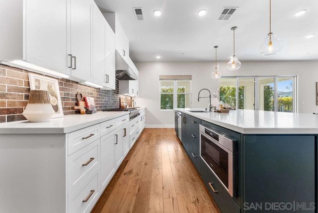 5330 Sweetwater Trl, San Diego, CA 92130