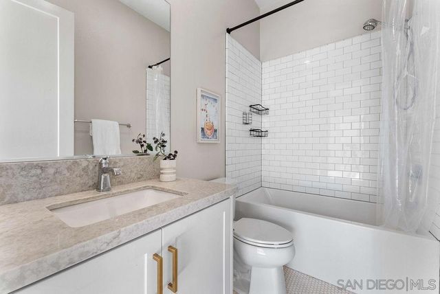 5330 Sweetwater Trl, San Diego, CA 92130