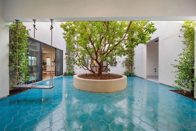 5330 Sweetwater Trl, San Diego, CA 92130