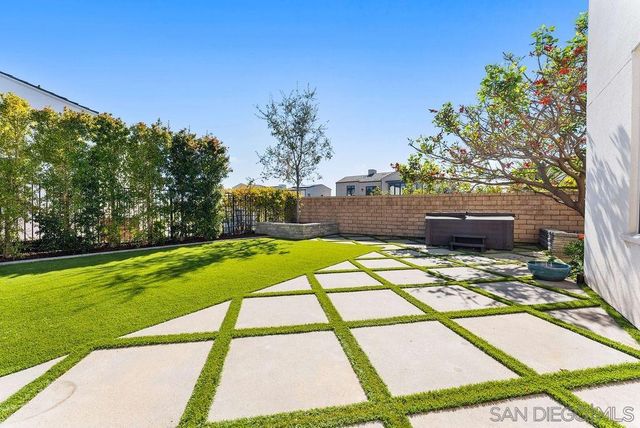 5330 Sweetwater Trl, San Diego, CA 92130