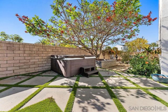 5330 Sweetwater Trl, San Diego, CA 92130