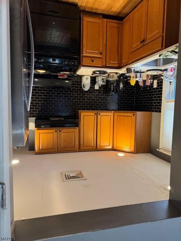 40 N 7Th St, Newark City, NJ 07107