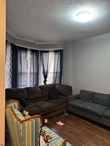 40 N 7Th St, Newark City, NJ 07107