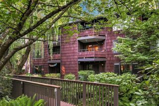 2300 NE 89th Street #2304, Seattle, WA 98115