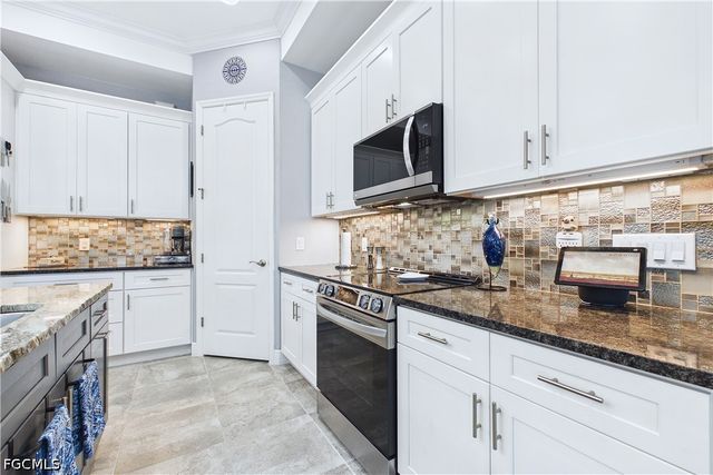 200 SW 30th AVE, Cape Coral, FL 33991