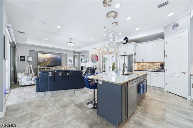 200 SW 30th AVE, Cape Coral, FL 33991