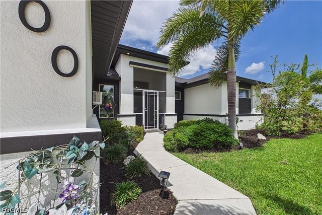 200 SW 30th AVE, Cape Coral, FL 33991