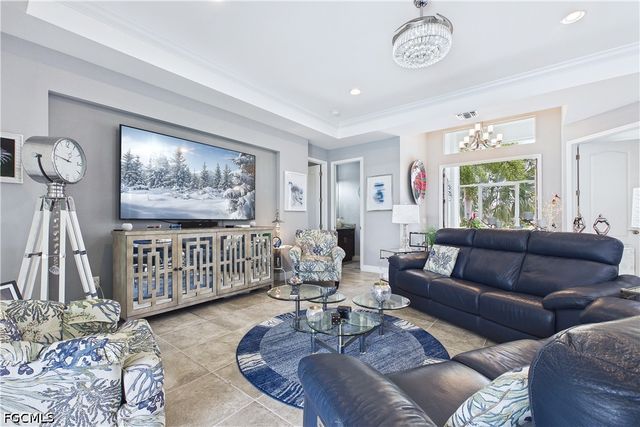 200 SW 30th AVE, Cape Coral, FL 33991