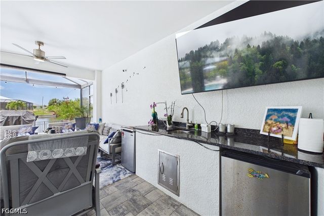 200 SW 30th AVE, Cape Coral, FL 33991