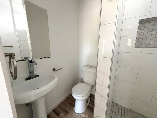 1020 W 67th Street, Los Angeles, CA 90044