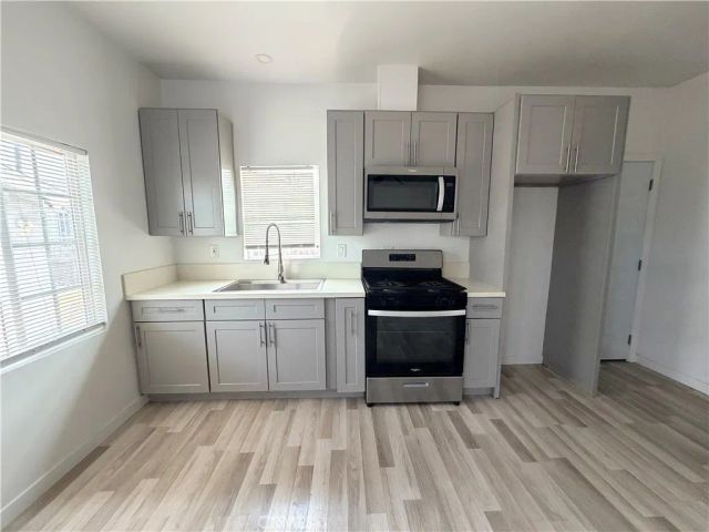 1020 W 67th Street, Los Angeles, CA 90044