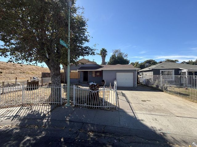 300 Indiana Ave, Sacramento, CA 95833