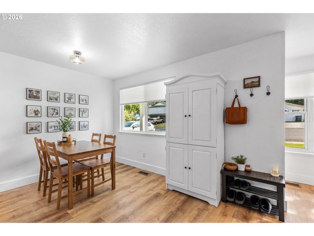 1980 Sw QUINNEY Ave, Pendleton, OR 97801