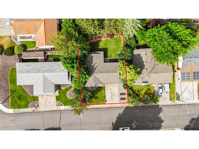 1980 Sw QUINNEY Ave, Pendleton, OR 97801