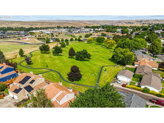 1980 Sw QUINNEY Ave, Pendleton, OR 97801