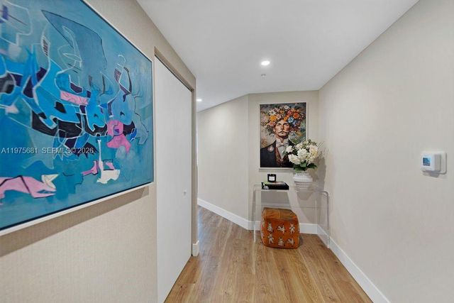 335 S Biscayne Blvd 3012, Miami, FL 33131