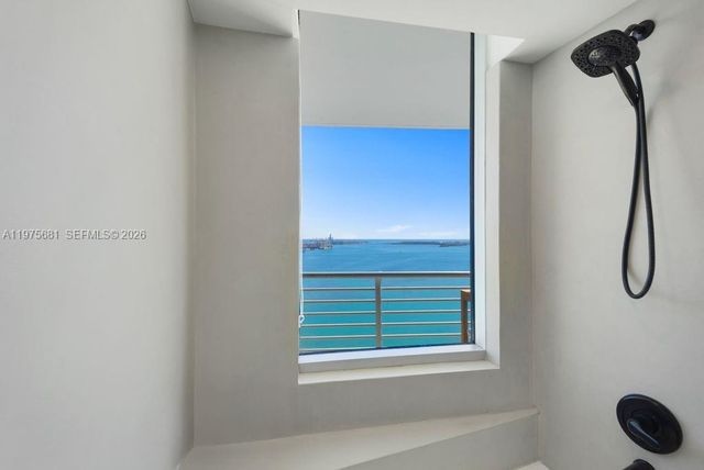 335 S Biscayne Blvd 3012, Miami, FL 33131