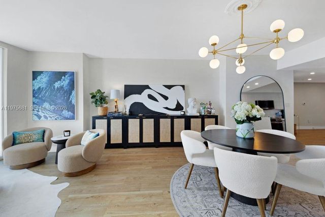 335 S Biscayne Blvd 3012, Miami, FL 33131