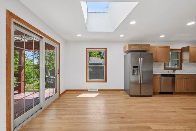 7130 Maple TERRACE, Wauwatosa, WI 53213