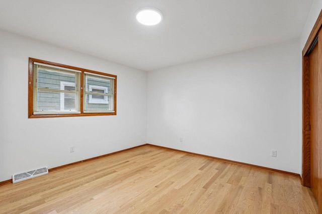 7130 Maple TERRACE, Wauwatosa, WI 53213