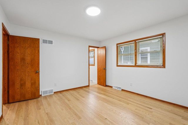7130 Maple TERRACE, Wauwatosa, WI 53213
