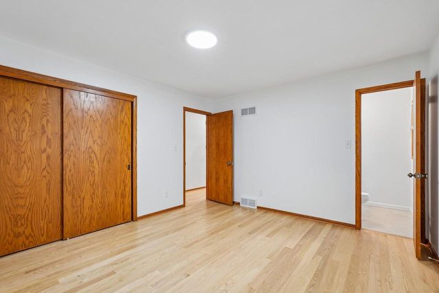 7130 Maple TERRACE, Wauwatosa, WI 53213