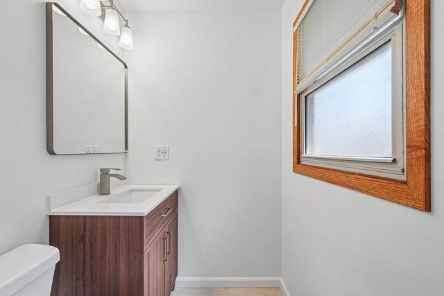 7130 Maple TERRACE, Wauwatosa, WI 53213