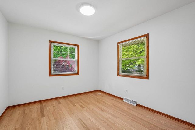 7130 Maple TERRACE, Wauwatosa, WI 53213