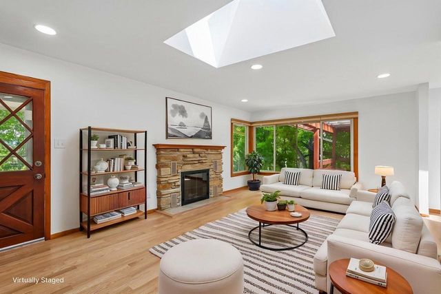7130 Maple TERRACE, Wauwatosa, WI 53213