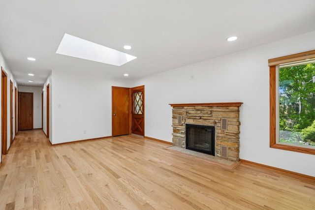 7130 Maple TERRACE, Wauwatosa, WI 53213