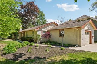 7130 Maple TERRACE, Wauwatosa, WI 53213