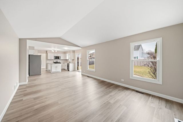 1435 Tanglewood Drive, Crystal Lake, IL 60014