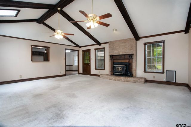10187 Crestview Dr, Tyler, TX 75707