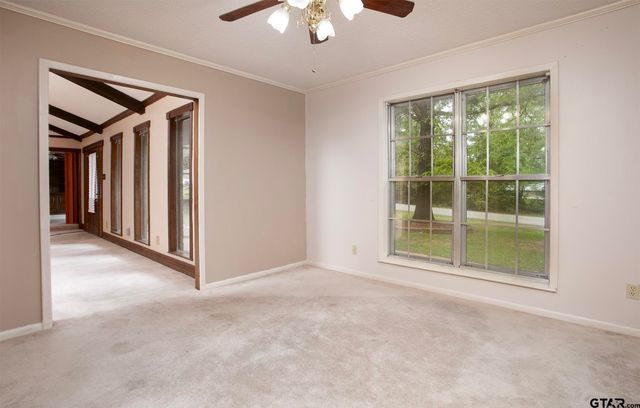 10187 Crestview Dr, Tyler, TX 75707