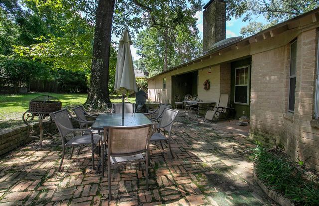 10187 Crestview Dr, Tyler, TX 75707