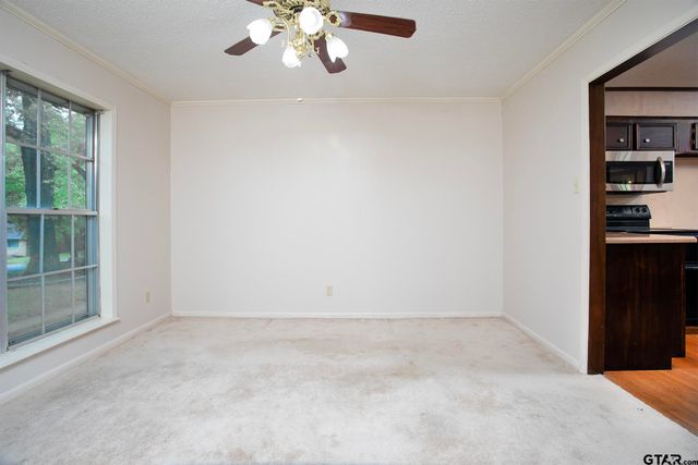 10187 Crestview Dr, Tyler, TX 75707