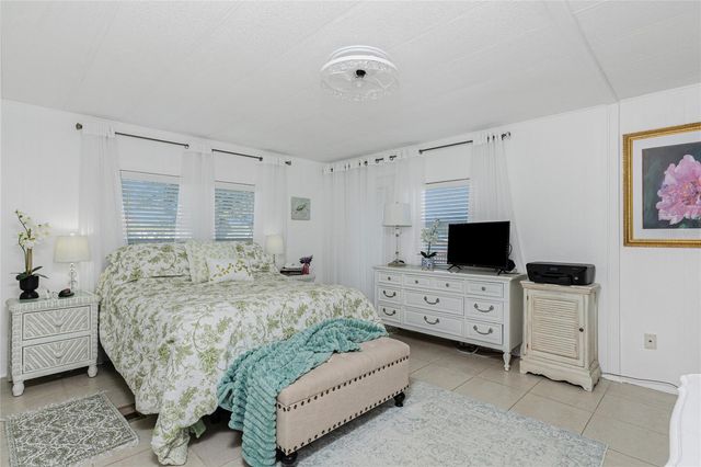 1300 SANDERLING DRIVE, Englewood, FL 34224