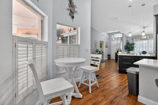 12611 PINEFOREST WAY E, Largo, FL 33773