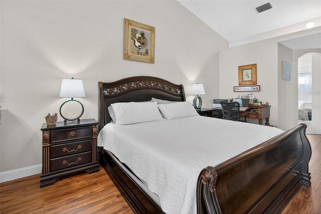 12611 PINEFOREST WAY E, Largo, FL 33773