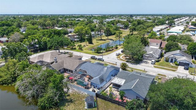 12611 PINEFOREST WAY E, Largo, FL 33773