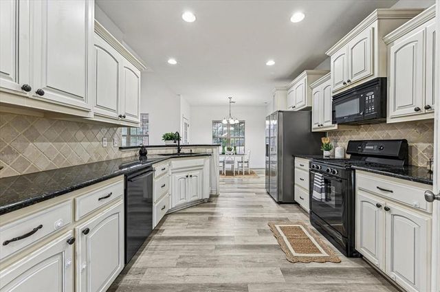 310 N Kyle Court, Stillwater, OK 74075