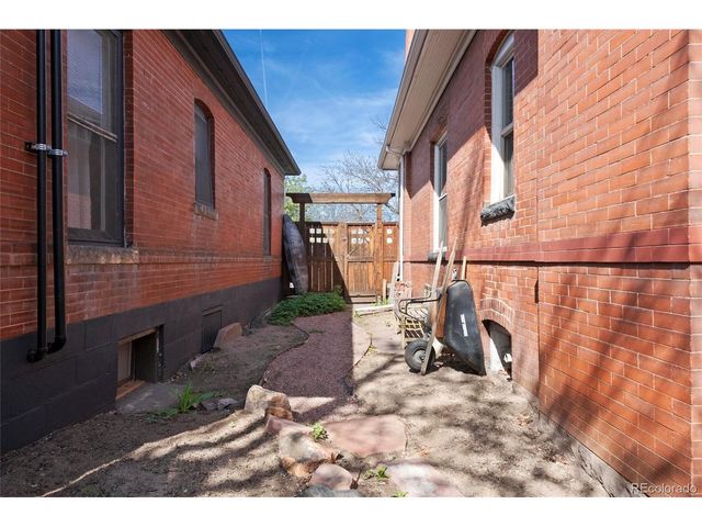 328 S Lincoln St, Denver, CO 80209