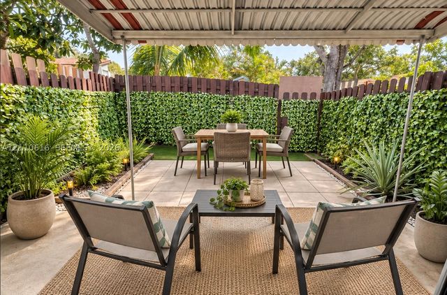 3007 NW 68th St 9C, Fort Lauderdale, FL 33309