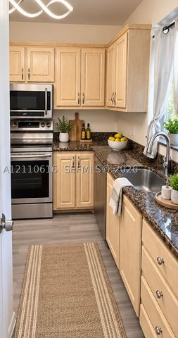 3007 NW 68th St 9C, Fort Lauderdale, FL 33309