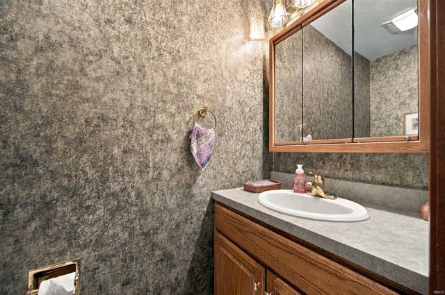 606 Shady Creek Drive, Lafayette, IN 47905