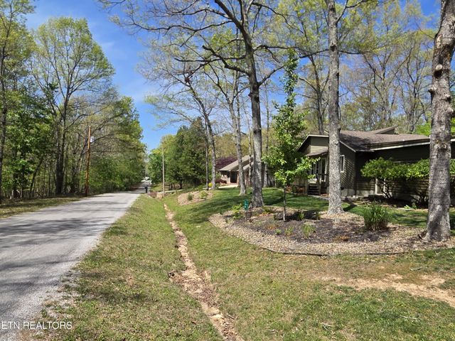 129 Norcross Rd, Crossville, TN 38558