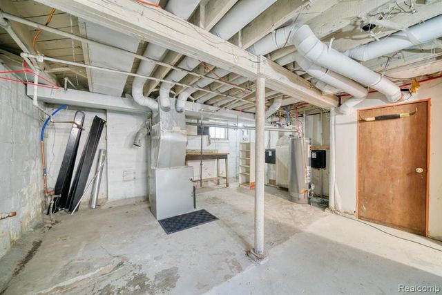 15509 Holmur Street, Detroit, MI 48238