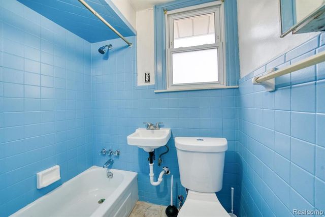 15509 Holmur Street, Detroit, MI 48238