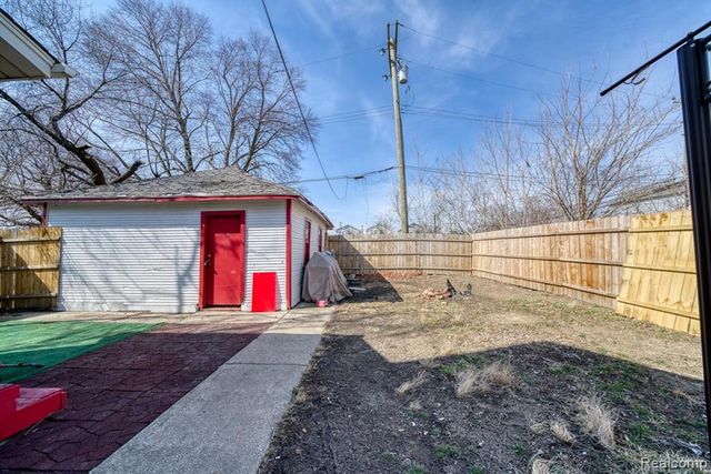 15509 Holmur Street, Detroit, MI 48238