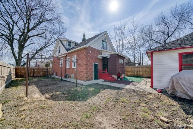 15509 Holmur Street, Detroit, MI 48238